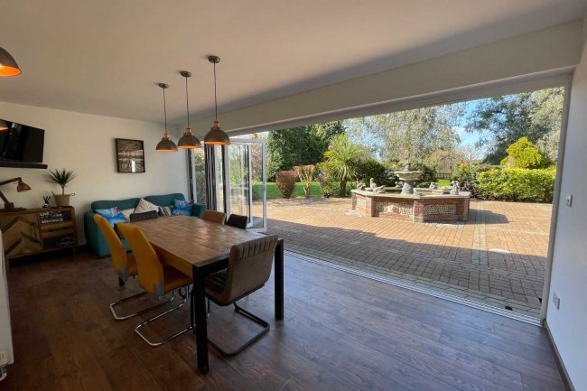 Brackenwood, Sandy Lane, Horsford, Norwich NR10 3FB 8