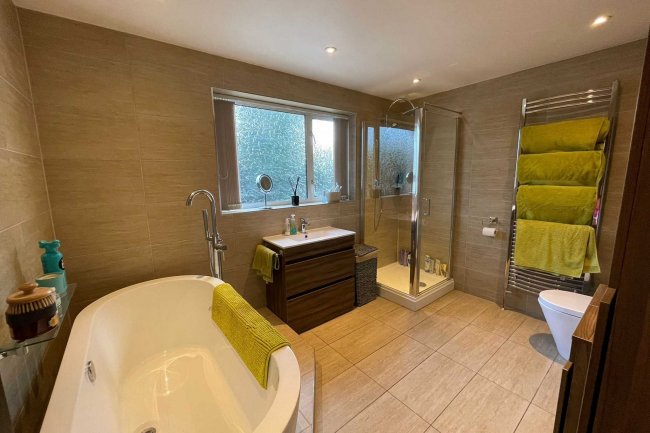Brackenwood, Sandy Lane, Horsford, Norwich NR10 3FB 8