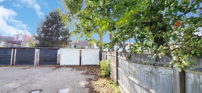 Garage 1 to the rear of 78-104 Albert Road, London SE25 4JW 10