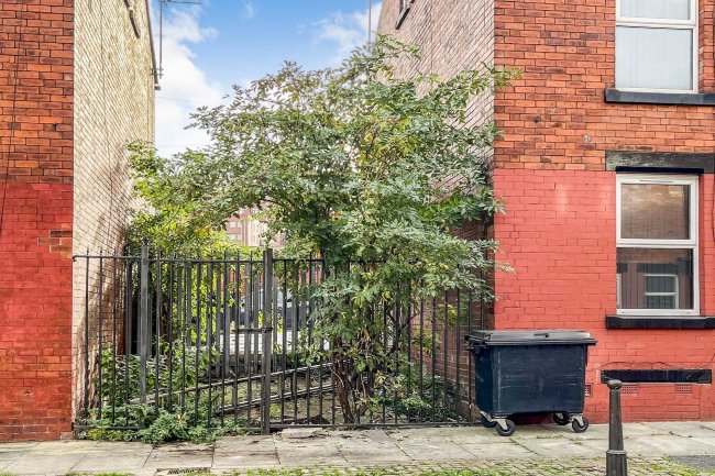 Land between 11 &13 Kepler Mount and 12 & 14 Kepler Terrace, Harehills, Leeds, West Yorkshire LS8 9EH 1