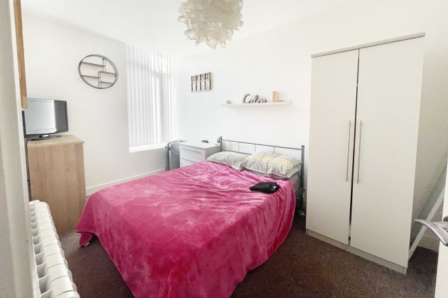 16 Courier House, 9 King Cross Street, Halifax, West Yorkshire, HX1 2DG 9