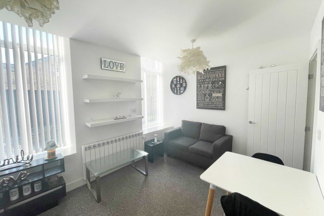 16 Courier House, 9 King Cross Street, Halifax, West Yorkshire, HX1 2DG 9