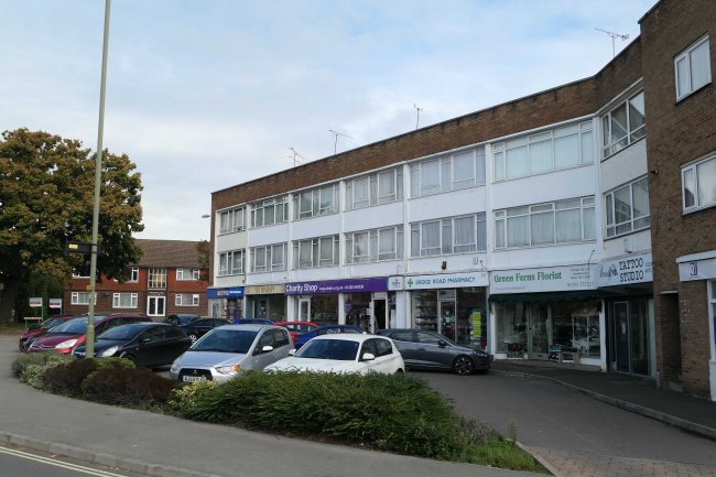 8/8A and 10/10A Bridge Road, Farnborough, Hampshire GU14 0HS
 9