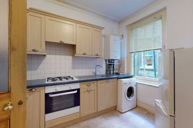 Flat 16, Elmfield Mansions, Elmfield Road, London SW17 8AA 9