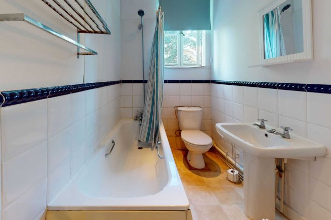Flat 16, Elmfield Mansions, Elmfield Road, London SW17 8AA 9