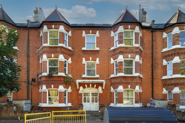 Flat 16, Elmfield Mansions, Elmfield Road, London SW17 8AA 9