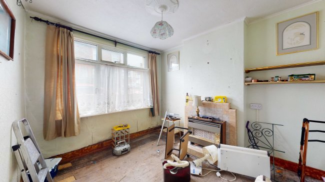 55 Cannon Street, St Albans, Hertfordshire AL3 5JR
 3