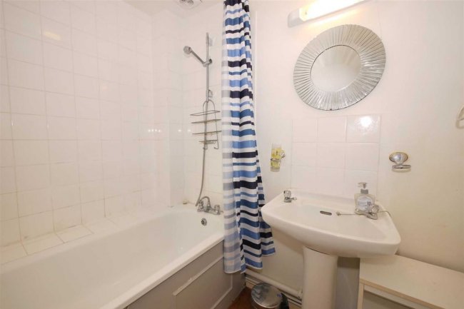 8 and 9 South Gardens, South Harting, Petersfield, West Sussex GU31 5QJ 1