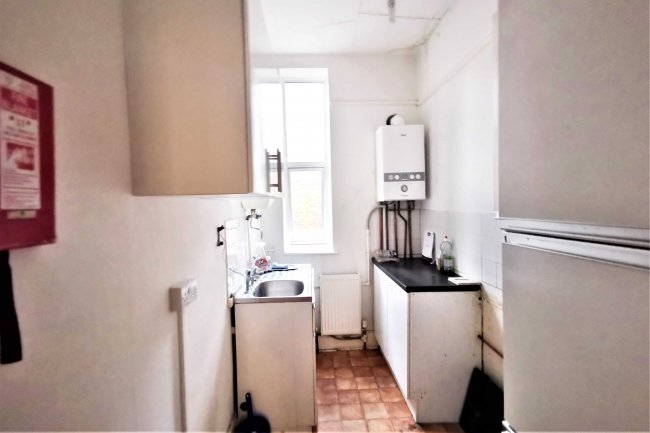 34c Ainsworth Road, Hackney, London E9 7LP 8