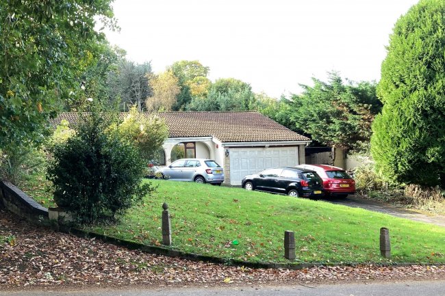 Cherryleen, The Glade, Kingswood, Tadworth KT20 6LL 4
