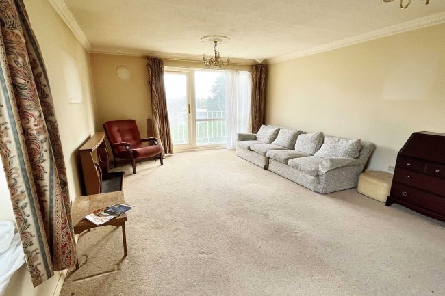 25 Greenhill, High Road, Buckhurst Hill, Essex IG9 5SH
 10