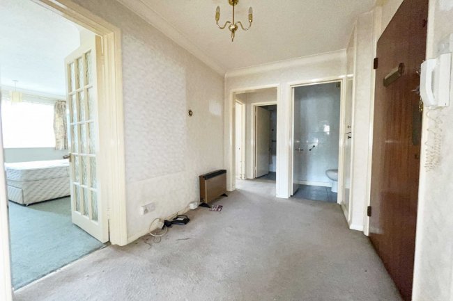 25 Greenhill, High Road, Buckhurst Hill, Essex IG9 5SH
 10