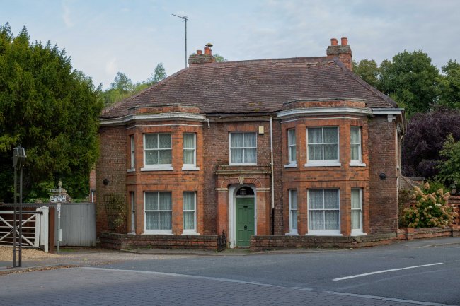 Ashwell House & The Coach House, 11 & 11a London Road, Long Sutton, Lincolnshire, PE12 9EA
 4