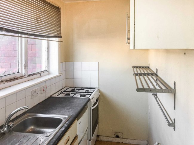 Flat 4B, 23 Burnt Ash Lane, Bromley, Kent, BR1 4DJ 2