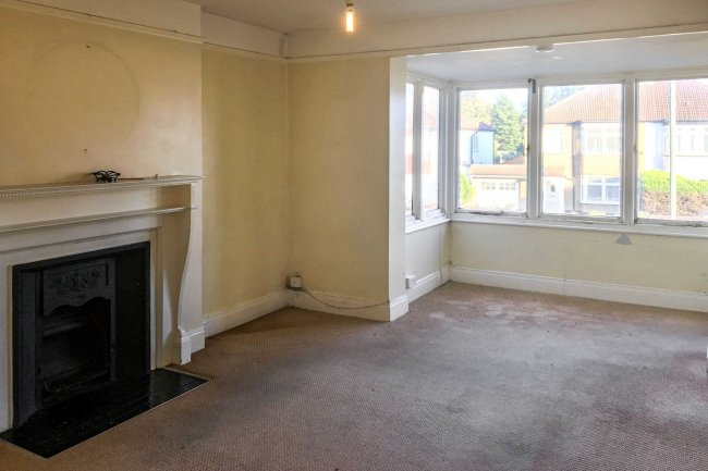 Flat 4B, 23 Burnt Ash Lane, Bromley, Kent, BR1 4DJ 2