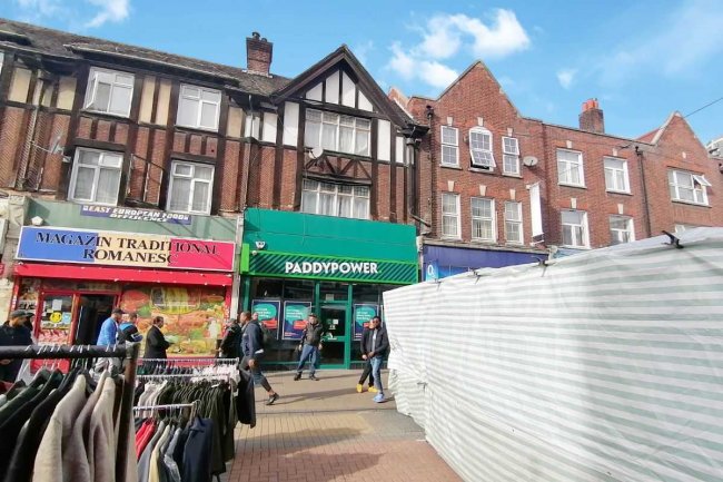 51 East Street, Barking, Essex, IG11 8EJ 4
