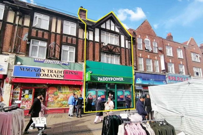 51 East Street, Barking, Essex, IG11 8EJ 4