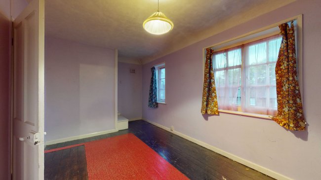 39 Prestbury Square, Mottingham, London, SE9 4LZ
 2