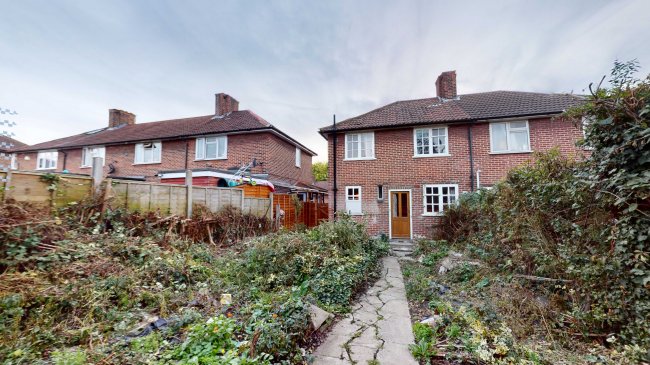 39 Prestbury Square, Mottingham, London, SE9 4LZ
 2