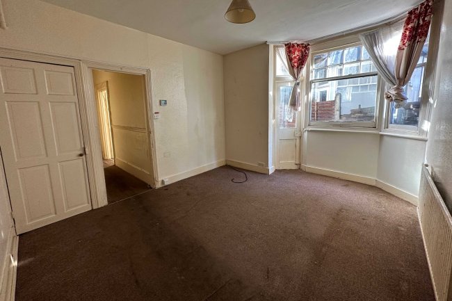40 Bruce Grove, London, N17 6RN
 9