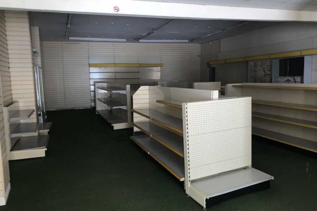 Motorist Discount Centre, Mayors Lane, Newbury, Berkshire, RG14 5DR
 7