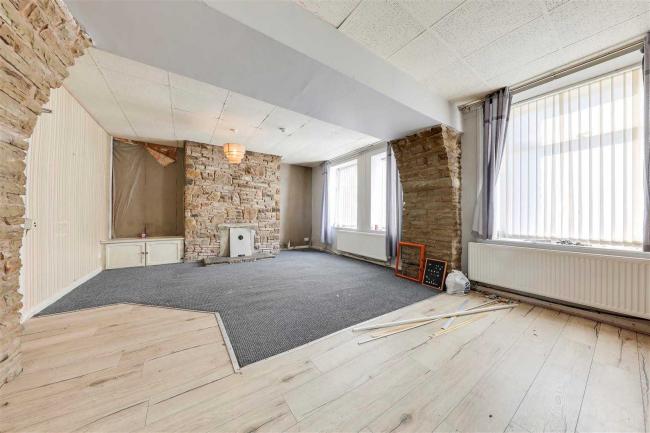 613-615 Burnley Road, Crawshawbooth, Rossendale, BB4 8AN 1