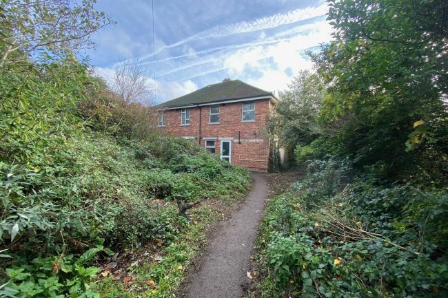 246 Burley Road, Thorney Hill, Hampshire, BH23 8DR 5