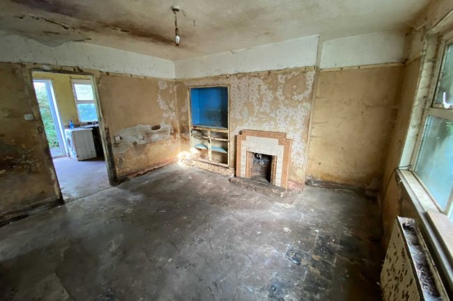 246 Burley Road, Thorney Hill, Hampshire, BH23 8DR 5