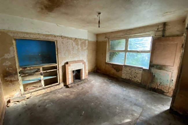 246 Burley Road, Thorney Hill, Hampshire, BH23 8DR 5