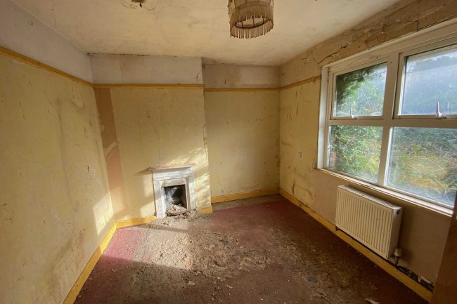 246 Burley Road, Thorney Hill, Hampshire, BH23 8DR 5
