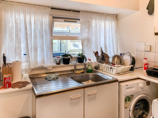 108 Blackheath Road, London, SE10 8DA
 1