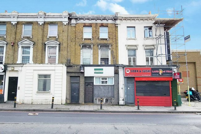 108 Blackheath Road, London, SE10 8DA
 1