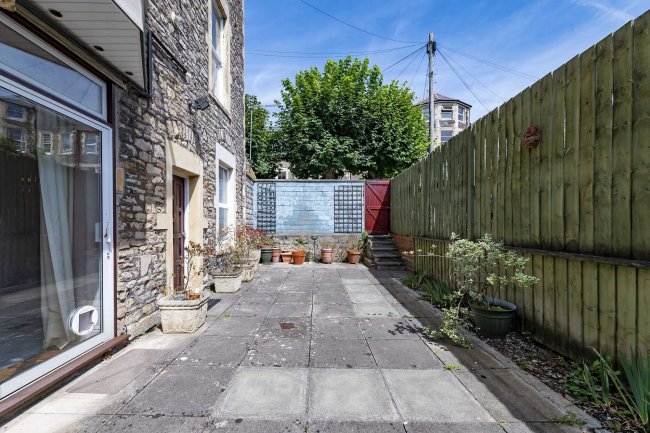 Garden Apartment, 1A Rockleaze Avenue, Sneyd Park, Bristol BS9 1NG
 5