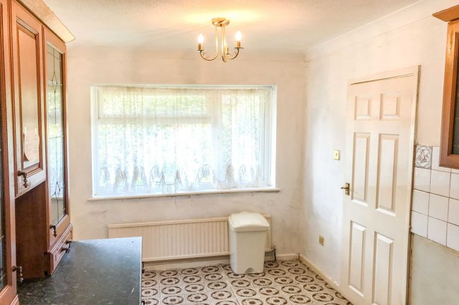 Clovelly, Princess Margaret Road, East Tilbury, Grays, Essex, RM18 8RP 4