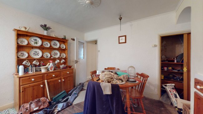 62 Alexandra Road, Englefield Green, Egham, Surrey, TW20 0RR
 2